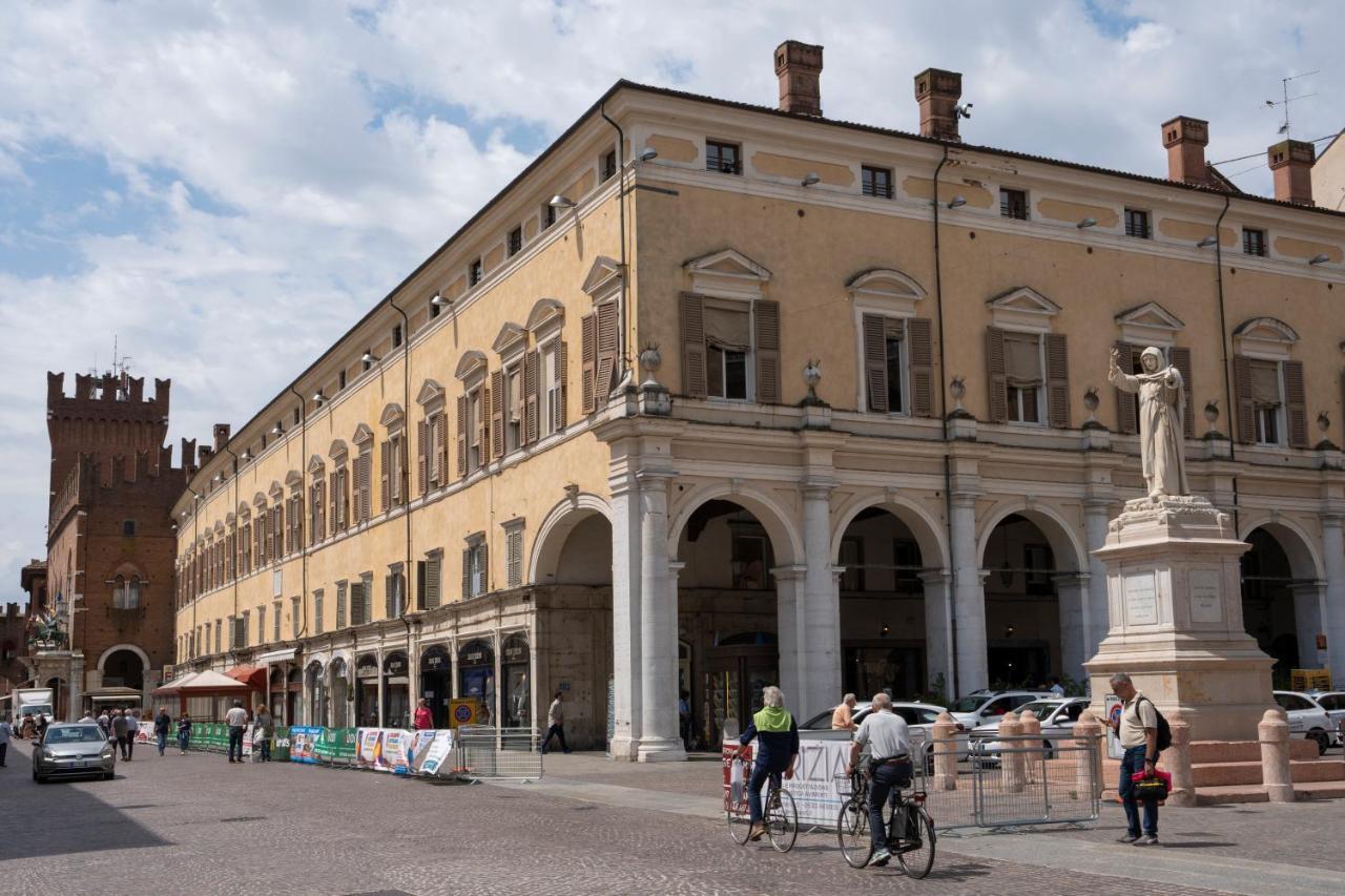 Le Stanze Del Savonarola Hotel Ferrara Buitenkant foto
